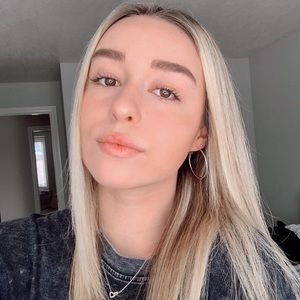 Meet your Posher, Delilah